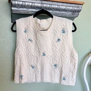 🤍Cream🤍Cable Knit Sleeveless Sweater Vest with Floral Embroidery